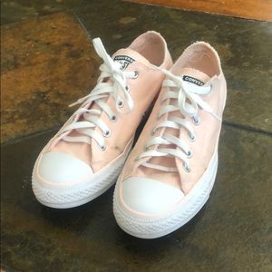 Peach Converse All-Star - Size 9.5 Womens